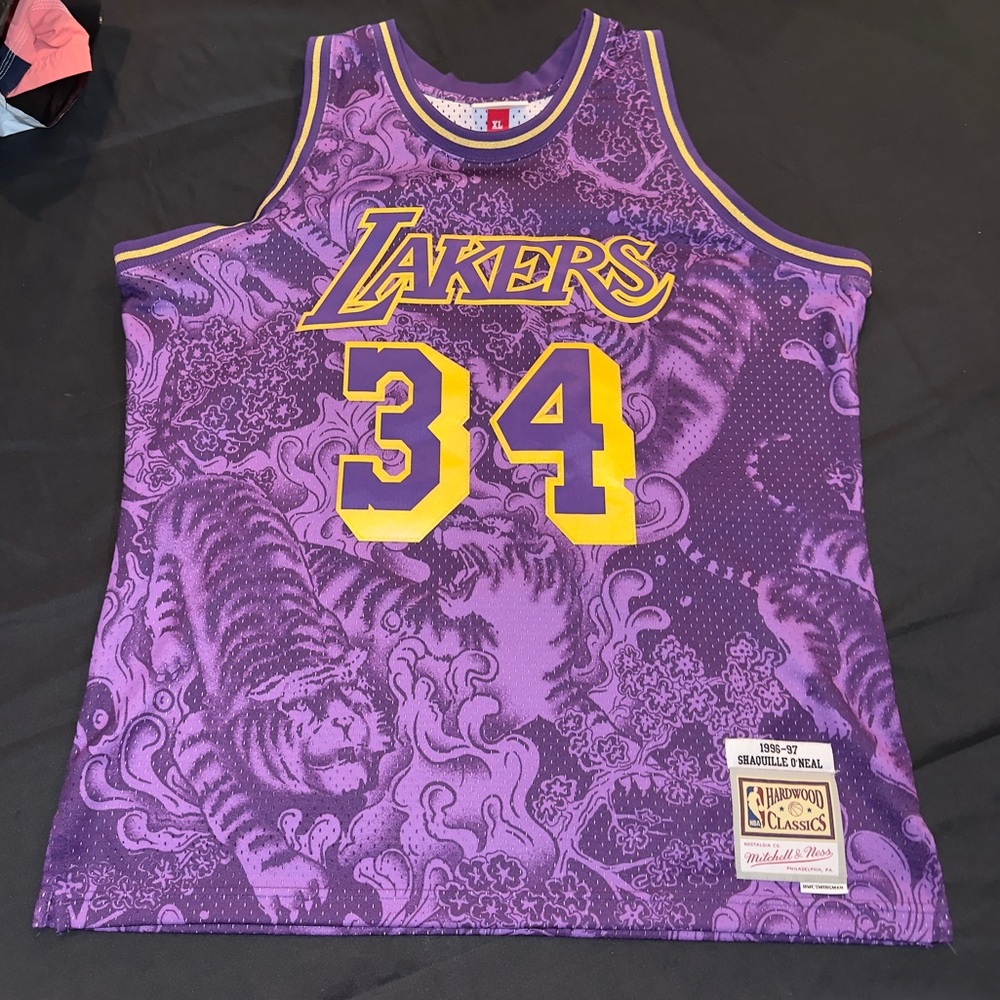 Mitchell & Ness Shaquille O’Neal #34 Lakers Jersey 96-97 HWC Tiger Print Size L